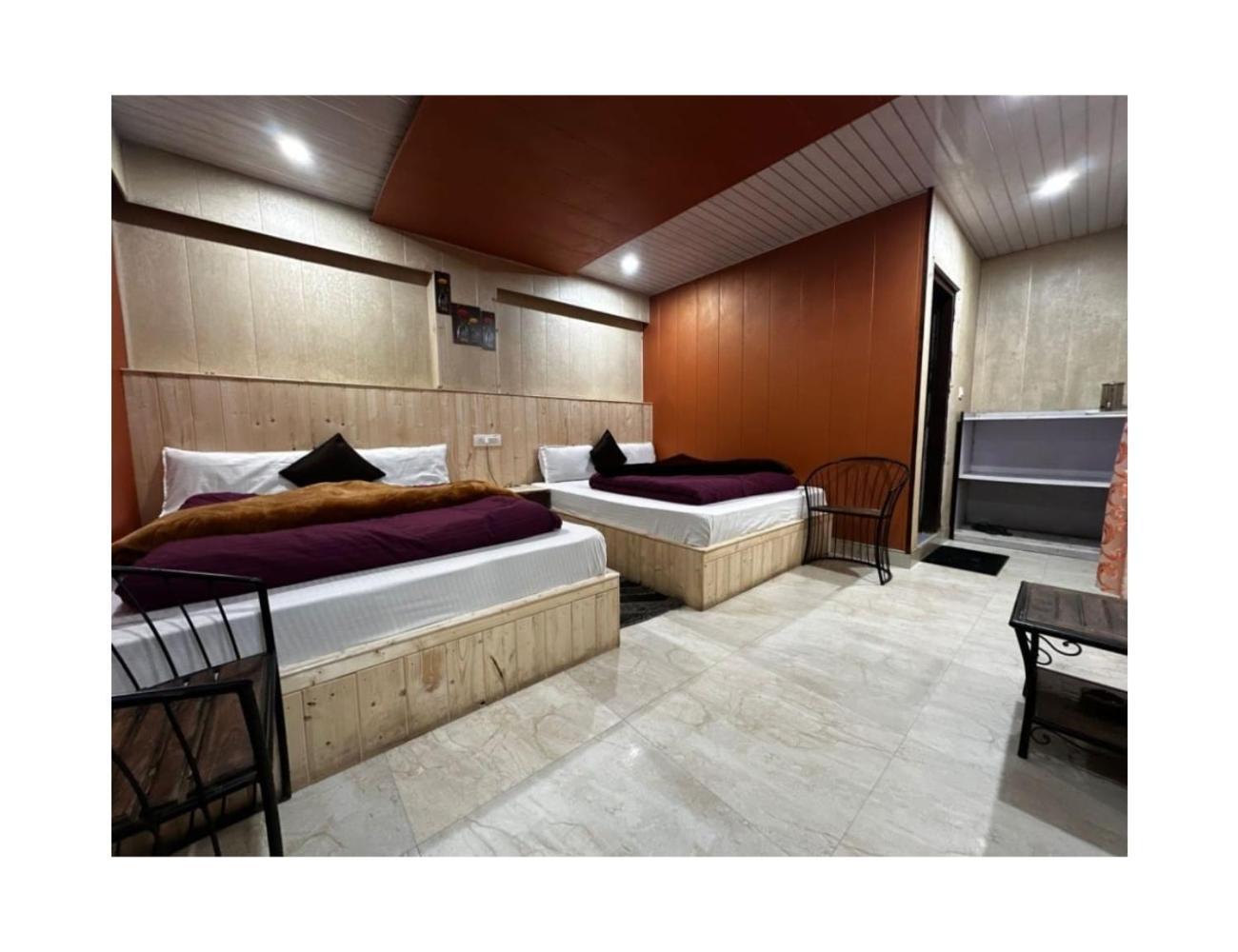 Jai Shri Badri Tourist Guest House,
