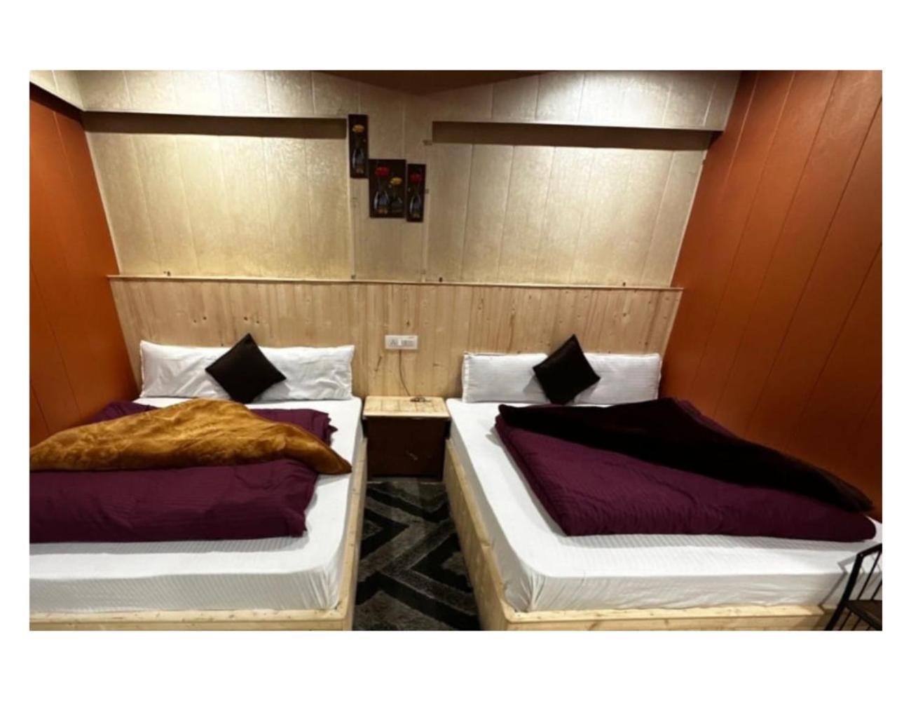 Homestay Jai Shri Badri Tourist Guest House, *