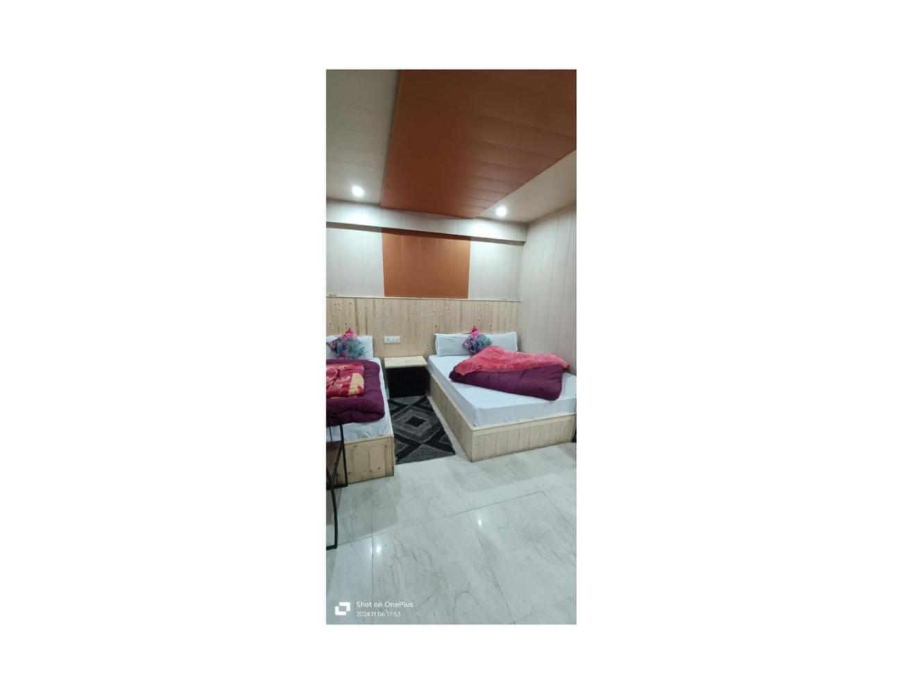 Jai Shri Badri Tourist Guest House, Homestay